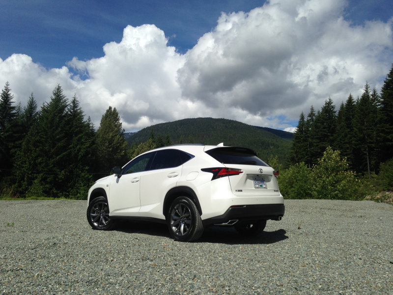 Illustration for article titled 2015 Lexus NX Has A Fake Engine Noise Volume Knob, Best Enjoyed 'Off'